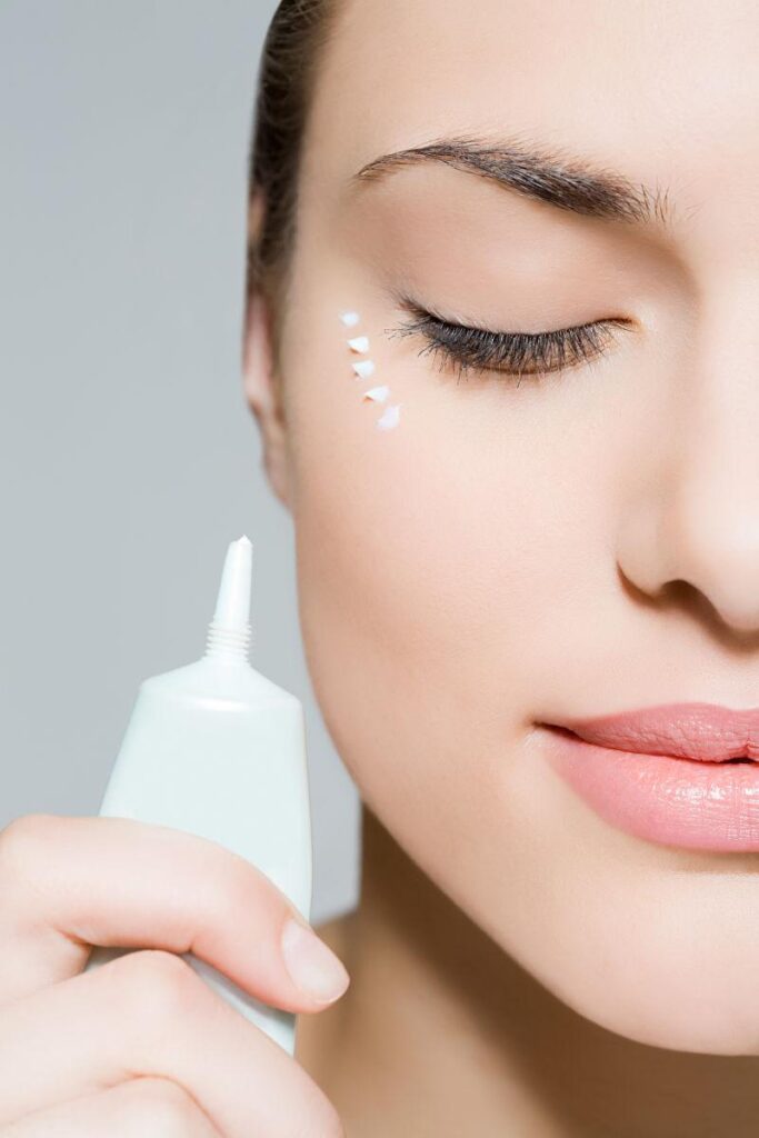 2025加拿大眼袋内切术价格对比 | 美蒂芳华透明收费无隐形消费